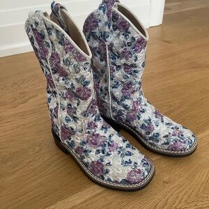 Floral Embroidered Girls Cowboy Boots